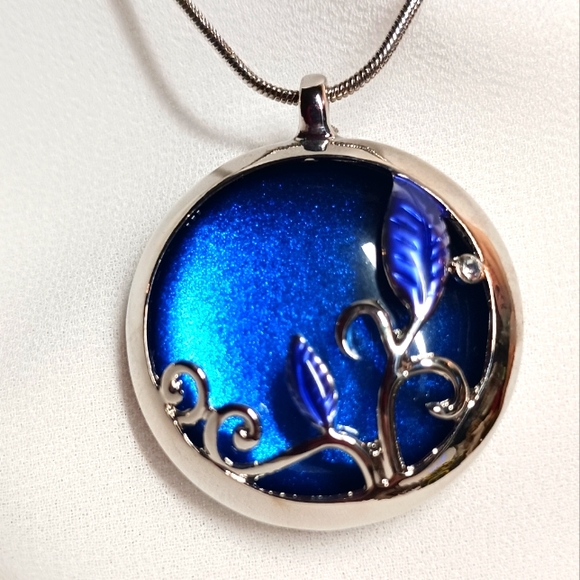Enamel cobalt blue tree pendant with chain, necklace - Picture 1 of 4
